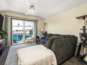 1912 E 10th Street, Long Beach CA 90813