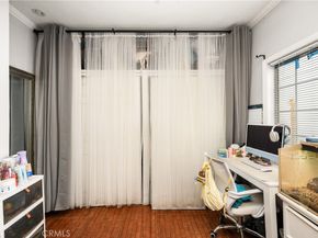 1912 E 10th Street, Long Beach CA 90813