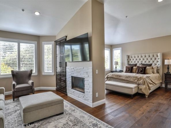 2564 Lunes, La Verne CA 91750