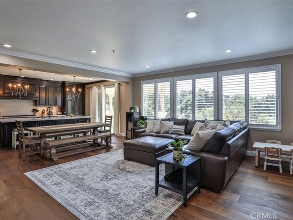 2564 Lunes, La Verne CA 91750
