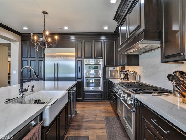 2564 Lunes, La Verne CA 91750