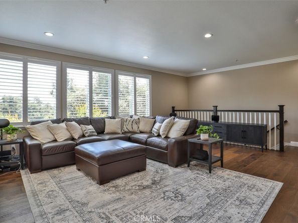 2564 Lunes, La Verne CA 91750
