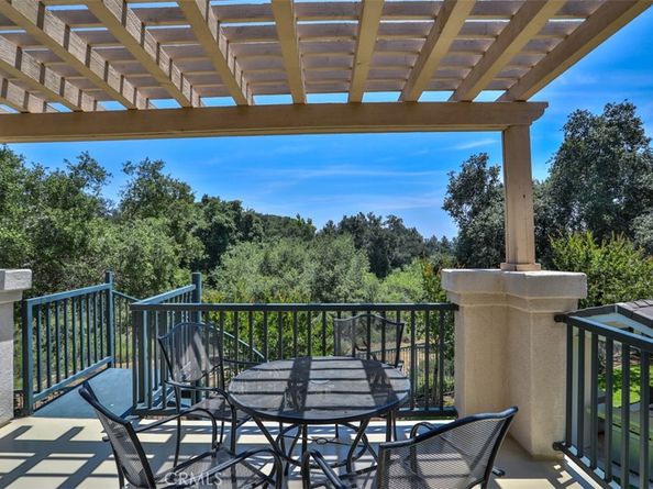 2564 Lunes, La Verne CA 91750