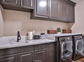 2564 Lunes, La Verne CA 91750