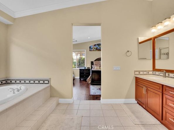 2125 Ridgeview Terrace Drive, Long Beach CA 90755