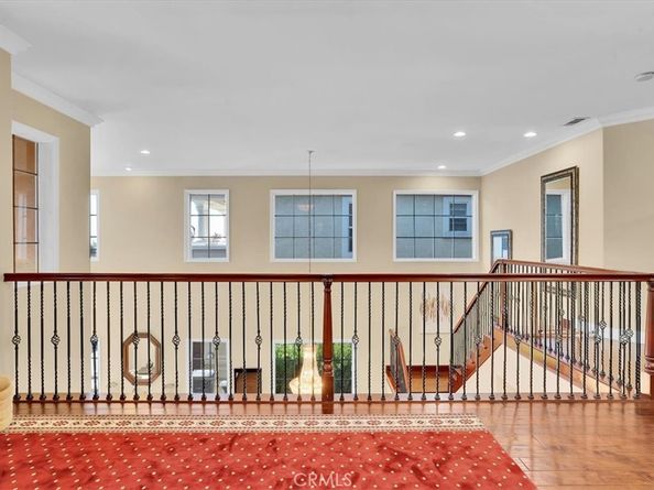 2125 Ridgeview Terrace Drive, Long Beach CA 90755