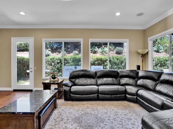 2125 Ridgeview Terrace Drive, Long Beach CA 90755