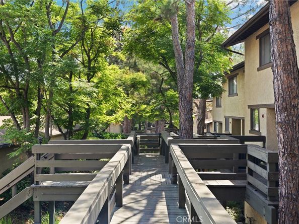 1054 Seco Street 205, Pasadena CA 91103