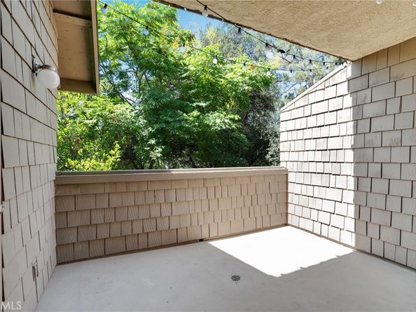 1054 Seco Street 205, Pasadena CA 91103