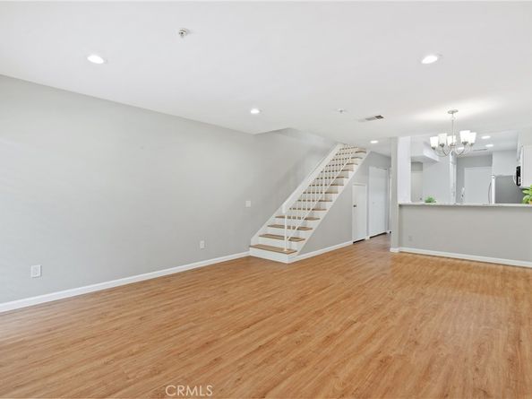 1054 Seco Street 205, Pasadena CA 91103