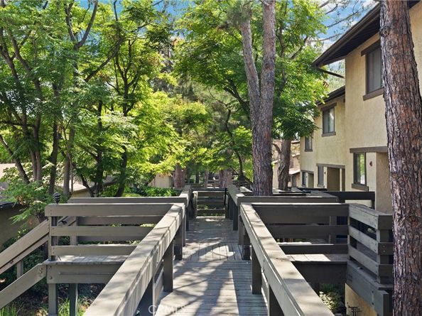 1054 Seco Street 205, Pasadena CA 91103