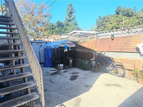 1715 E 70th, Los Angeles CA 90001