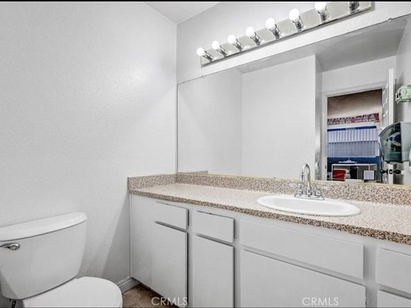 900 W Sierra Madre Avenue 44, Azusa CA 91702