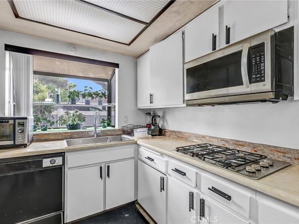 900 W Sierra Madre Avenue 44, Azusa CA 91702