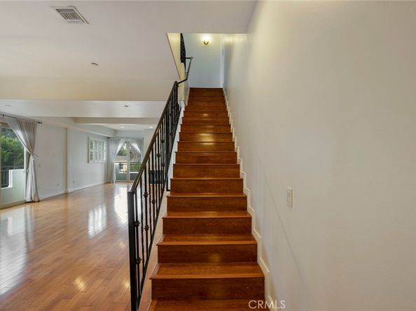 5027 Colfax Avenue 1, Valley Village CA 91601