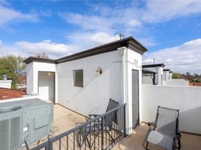 5027 Colfax Avenue 1, Valley Village CA 91601