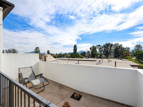 5027 Colfax Avenue 1, Valley Village CA 91601