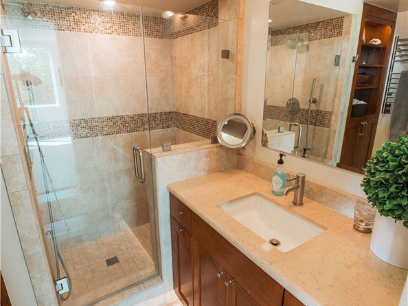 16 36th F, Long Beach CA 90803