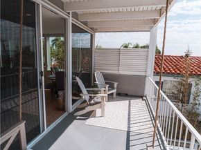 16 36th F, Long Beach CA 90803