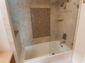16 36th F, Long Beach CA 90803