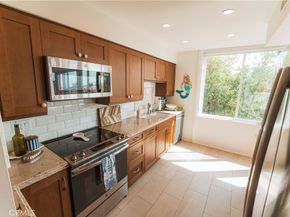 16 36th F, Long Beach CA 90803