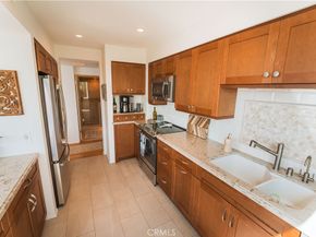 16 36th F, Long Beach CA 90803