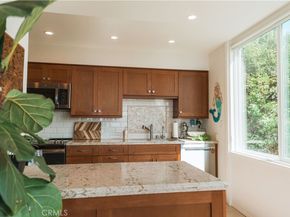 16 36th F, Long Beach CA 90803