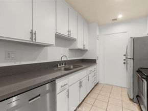 1115 S Elm Drive 207, Los Angeles CA 90035