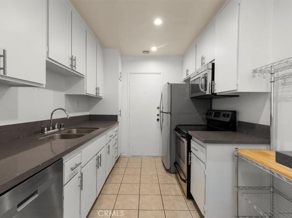 1115 S Elm Drive 207, Los Angeles CA 90035