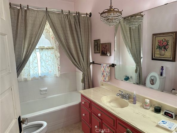 425 425 N Canyon, Monrovia CA 91016