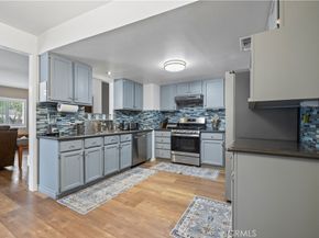 536 S College, Claremont CA 91711