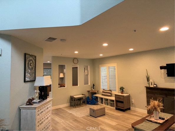 406 E Center, Anaheim CA 92805