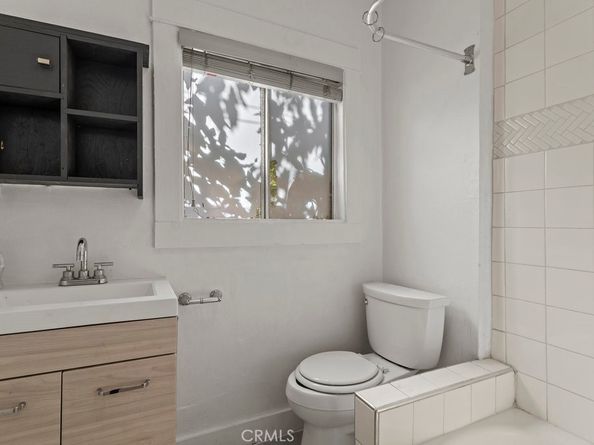 224 W 14th Street, Long Beach CA 90813