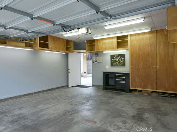 4831 Canoga Avenue, Woodland Hills CA 91364