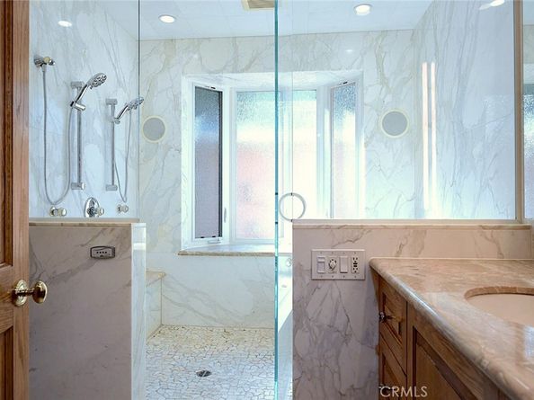 4831 Canoga Avenue, Woodland Hills CA 91364