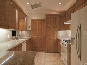 4831 Canoga Avenue, Woodland Hills CA 91364