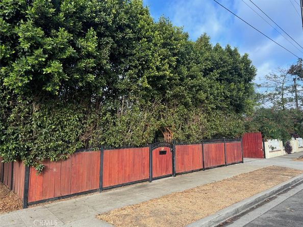 1355 N Gordon Street, Pomona CA 91768