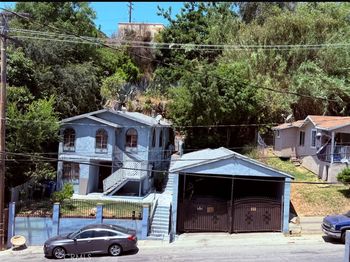 1041 Geraghty Ave
