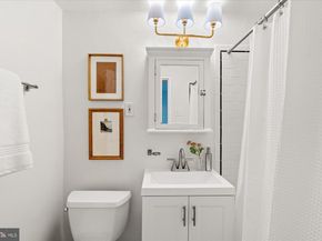 402 Commonwealth Avenue 106, Alexandria VA 22301