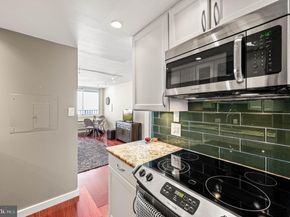 1901 John F Kennedy Boulevard 2922, Philadelphia PA 19103