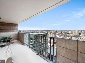 1901 John F Kennedy Boulevard 2922, Philadelphia PA 19103