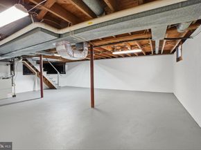 32 Lower Hilltop Road, Yardley PA 19067