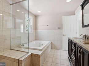 32 Lower Hilltop Road, Yardley PA 19067