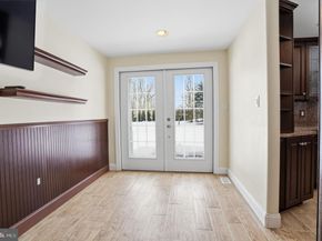 32 Lower Hilltop Road, Yardley PA 19067