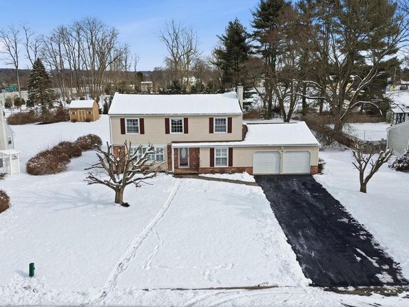 32 Lower Hilltop Road, Yardley PA 19067