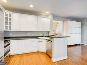 2505 Gadsby Place, Alexandria VA 22311