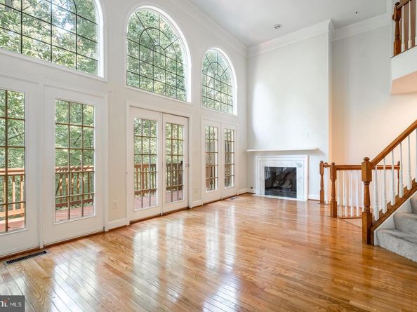 2505 Gadsby Place, Alexandria VA 22311