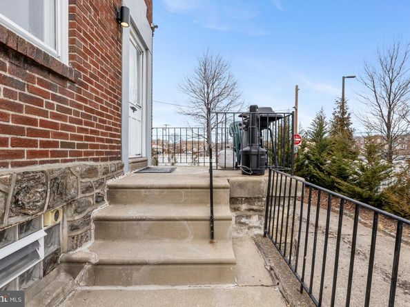 6136 Hawthorne Street, Philadelphia PA 19135