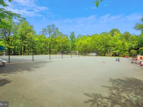 8340 Greensboro Dr 618, Mclean VA 22102