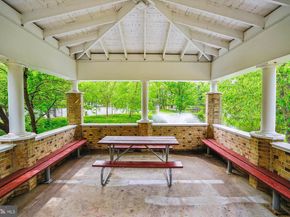 8340 Greensboro Dr 618, Mclean VA 22102